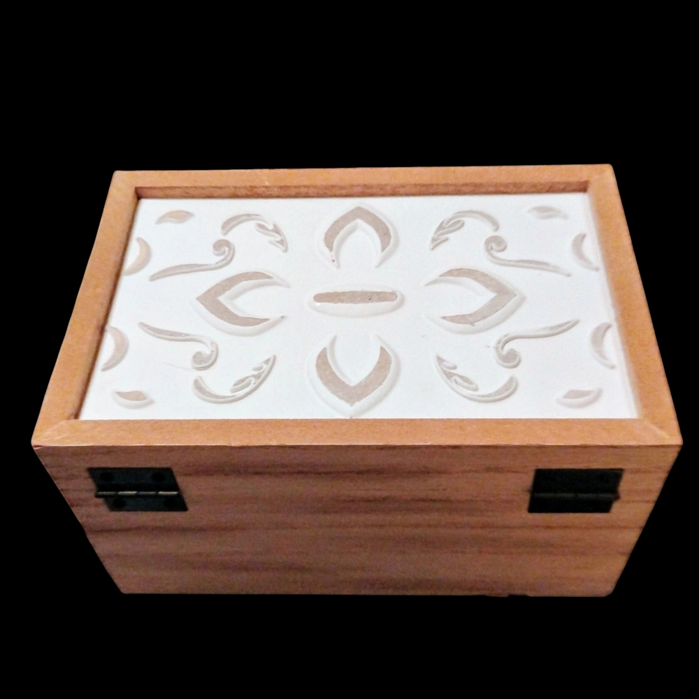 Source Unknown Wooden Box with White Floral Design